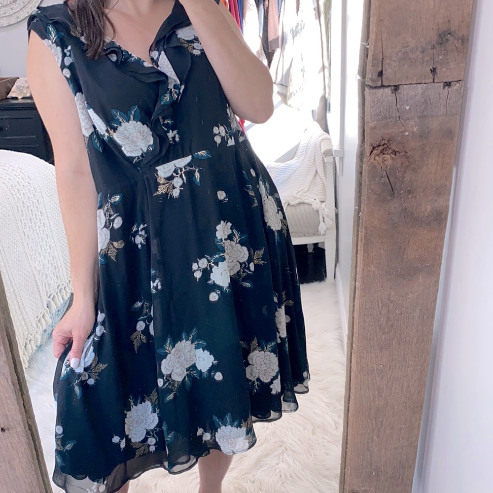 Torrid size 24 black floral ruffle dress